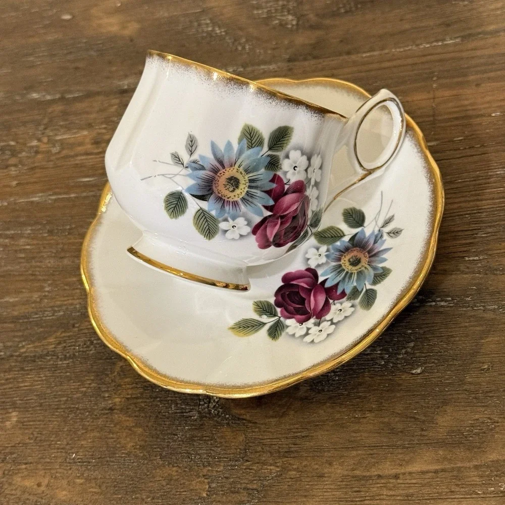 VTG Rosina England Tea Cup & Saucer Floral Bone China Footed Gold Trim